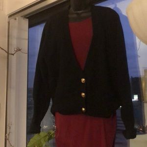 Ladies black knit b/ kneel sweater- size medium